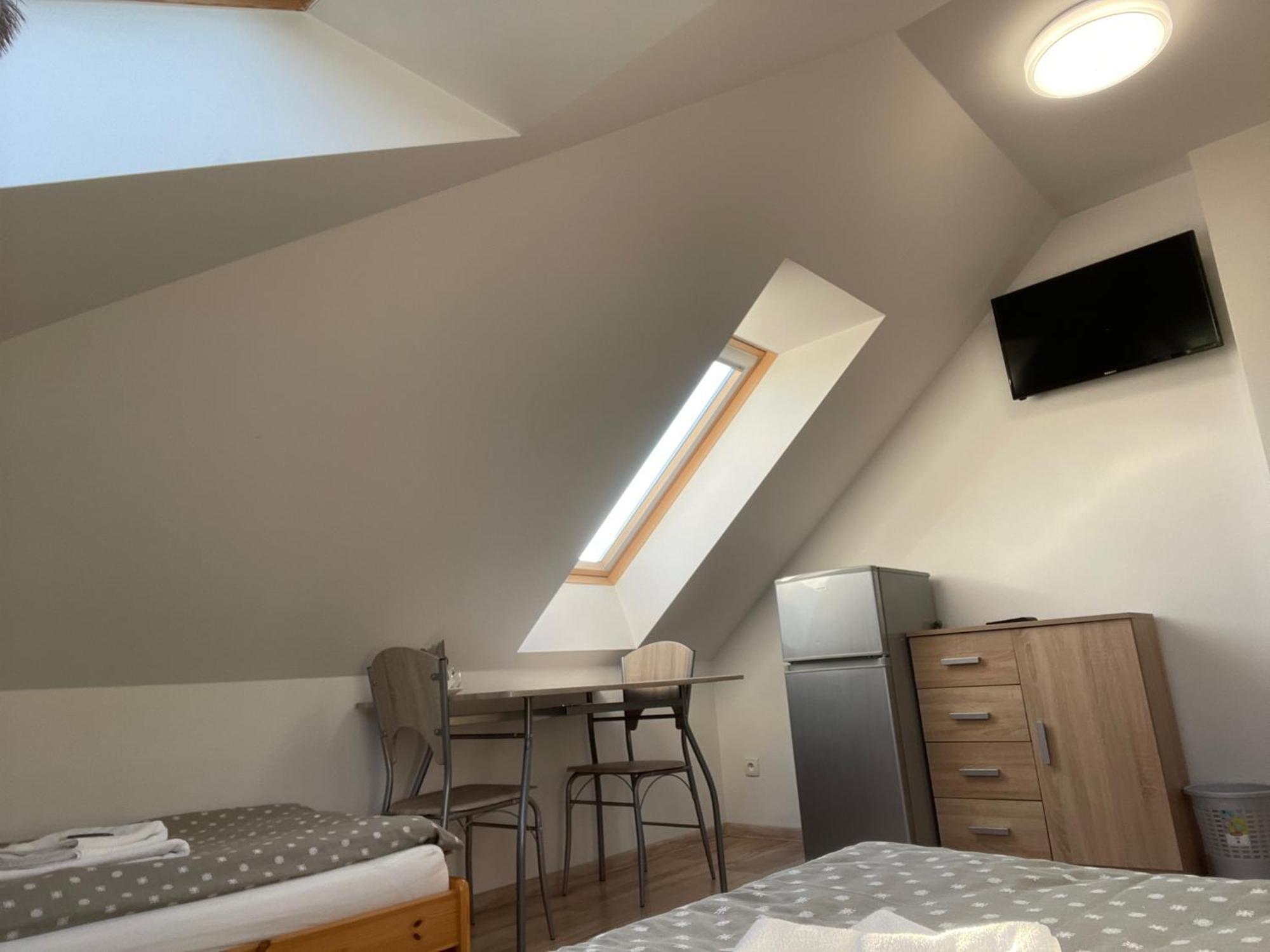Rozana 51 Homestay Opole